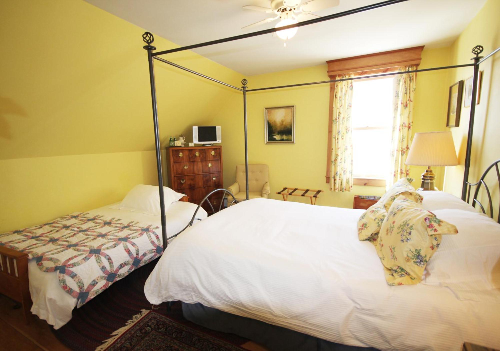 앤도버 하이랜드 레이크 인 B&B 객실 사진